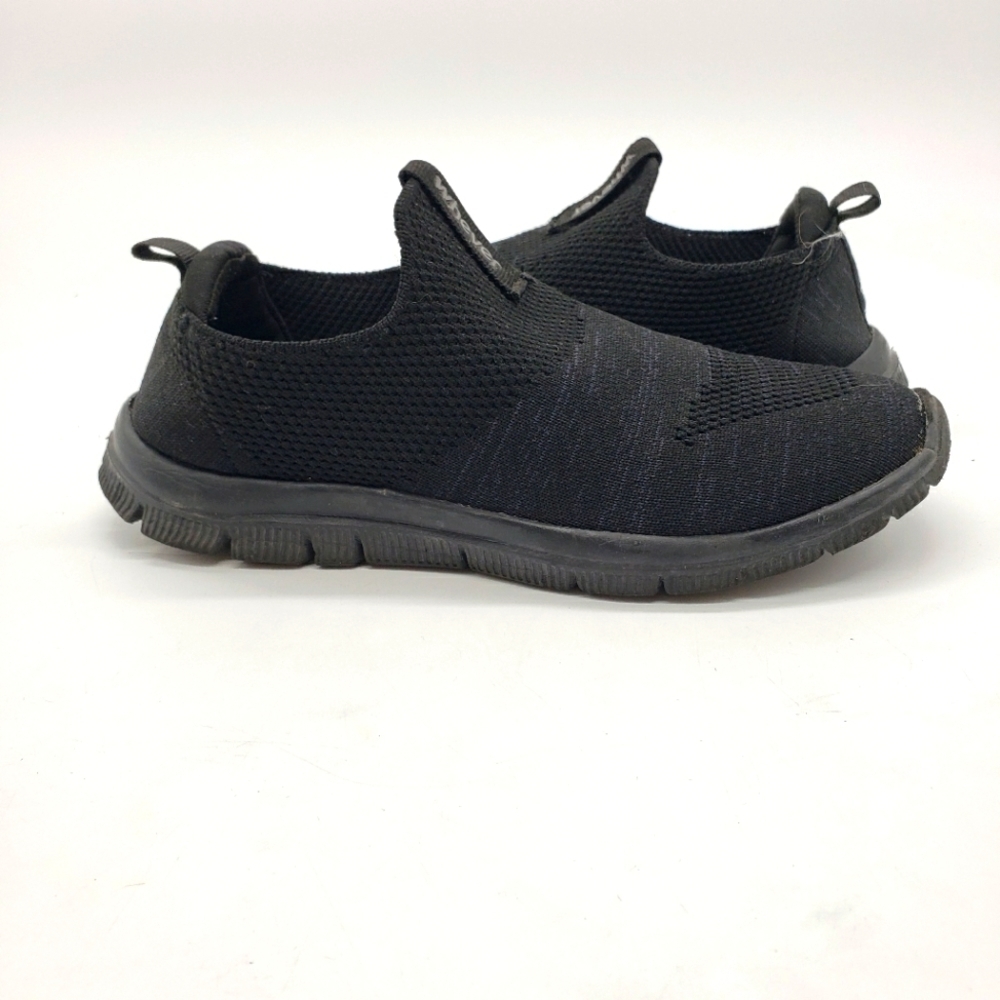 Whever women US 6 EU 36 black sneaker Korea design KPop stretch comfort shoe